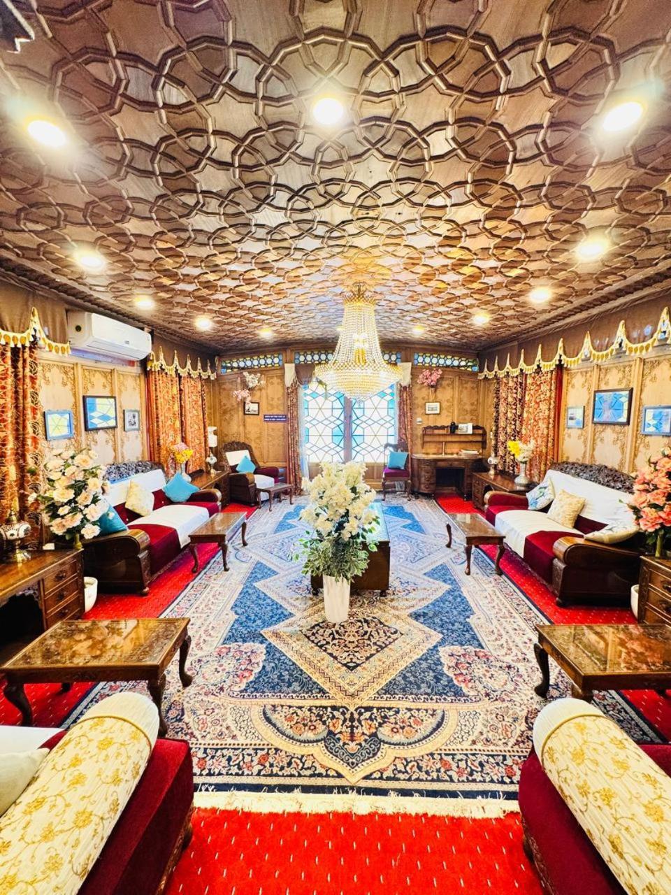 Crown Of India Group Of Houseboats Hotel Srinagar  Luaran gambar