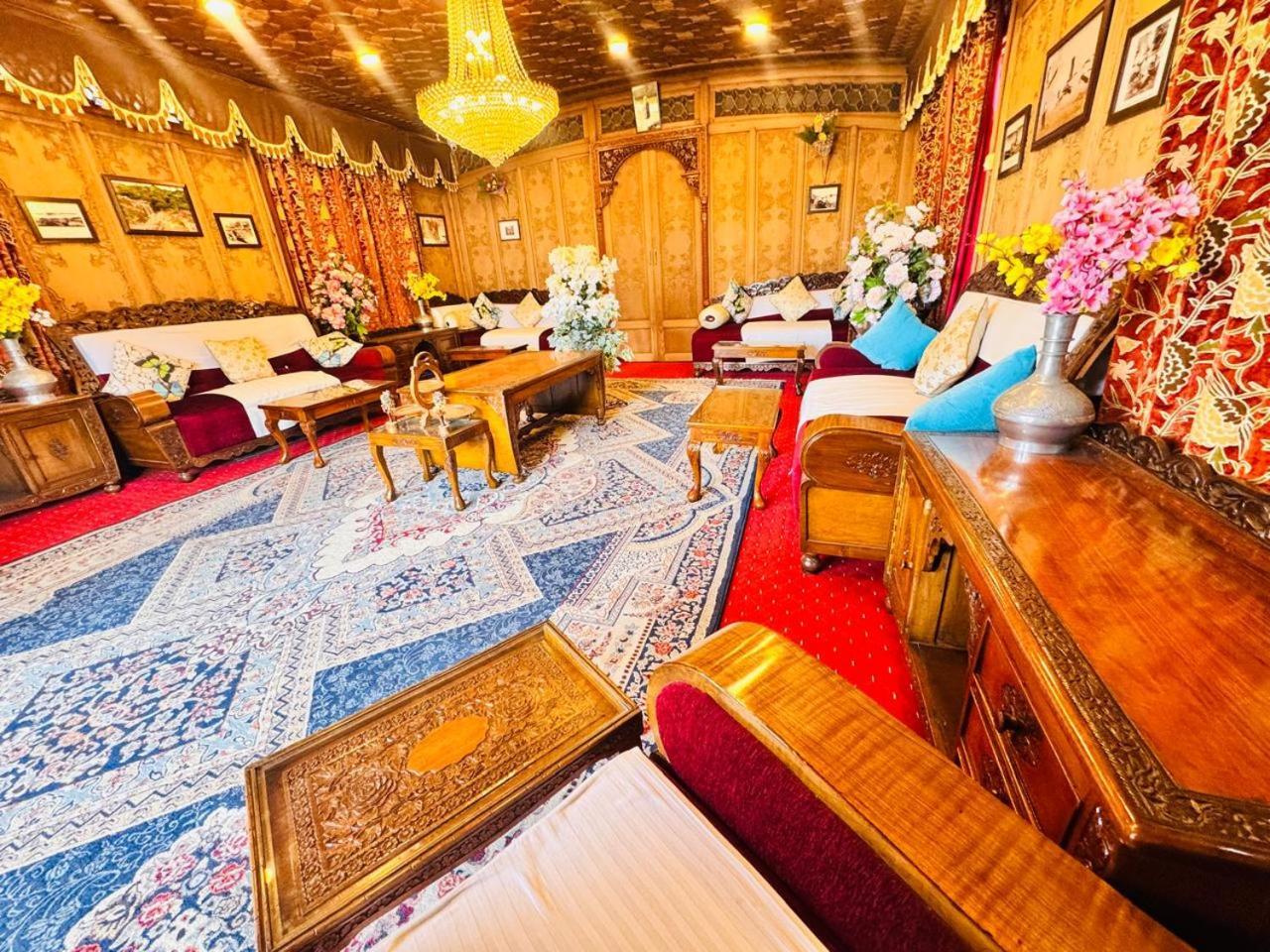 Crown Of India Group Of Houseboats Hotel Srinagar  Luaran gambar